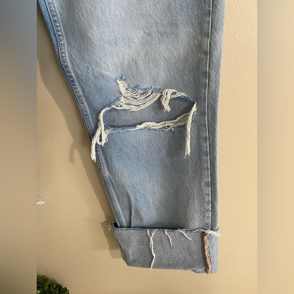 Zara Light Blue Cropped Distressed Jeans - Picture 2 of 4